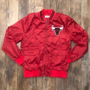 🐂⛔️ Chicago Bulls Nylon Jacket.